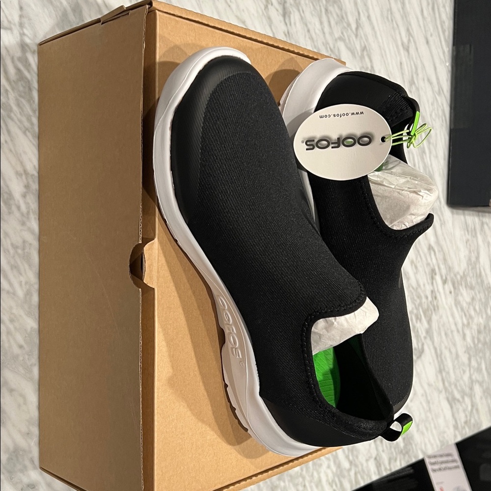 OOFOS Black Slip-On Loafers